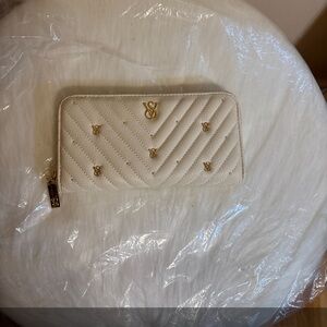 Elegant Cream Quilted Wallet